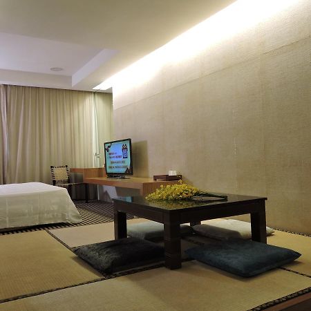 Edinburgh Motel Tainan Zewnętrze zdjęcie